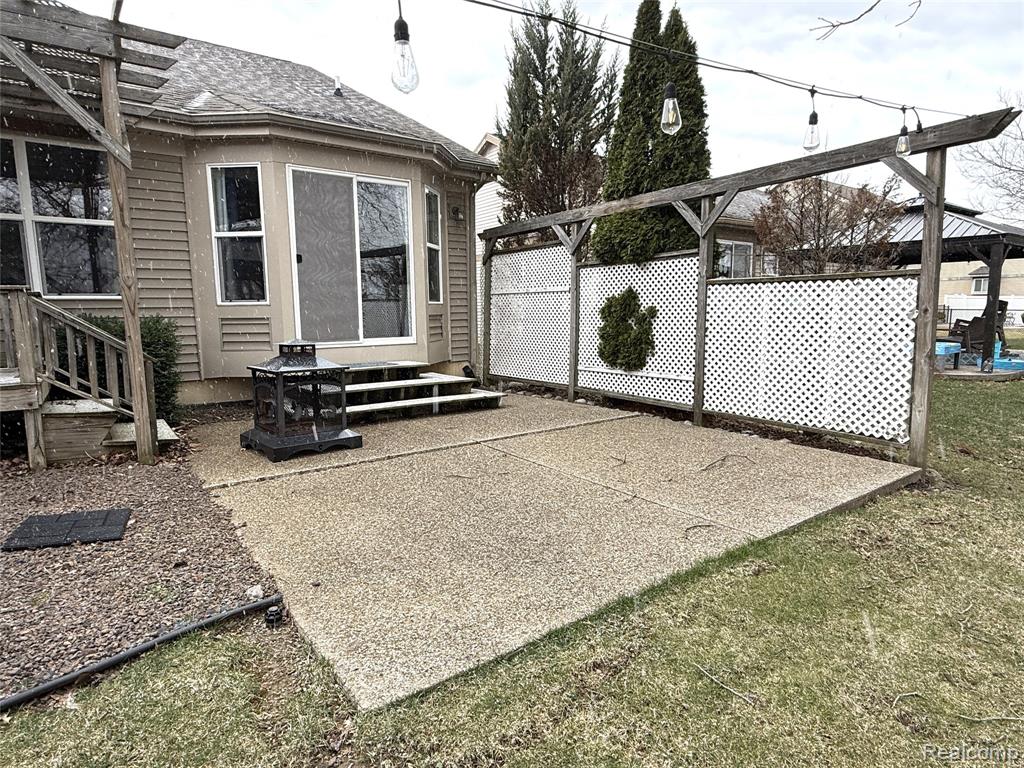 9328 Olde Hickory Lane, Newport, MI 48166 — Photo 33