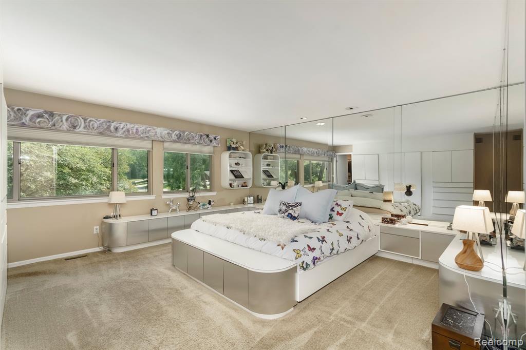 5156 Chestershire Court, West Bloomfield, MI — Photo 23