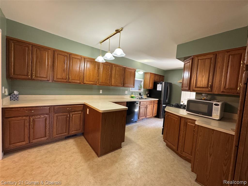 948 Van Sull Street, Westland, MI — Photo 6