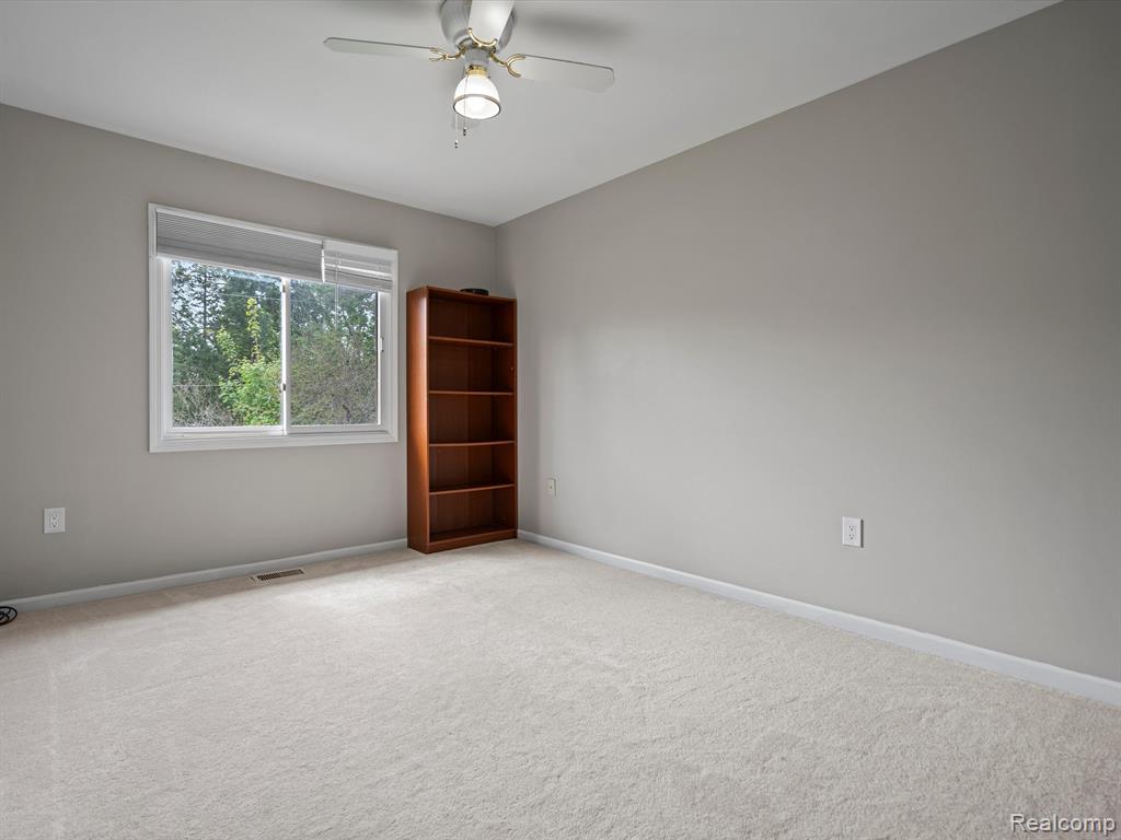 4979 SOMERTON Drive, Troy, MI 48085 — Photo 29