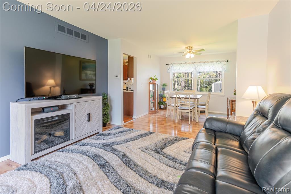 42320 Cherry Hill Road, Novi, MI — Photo 13