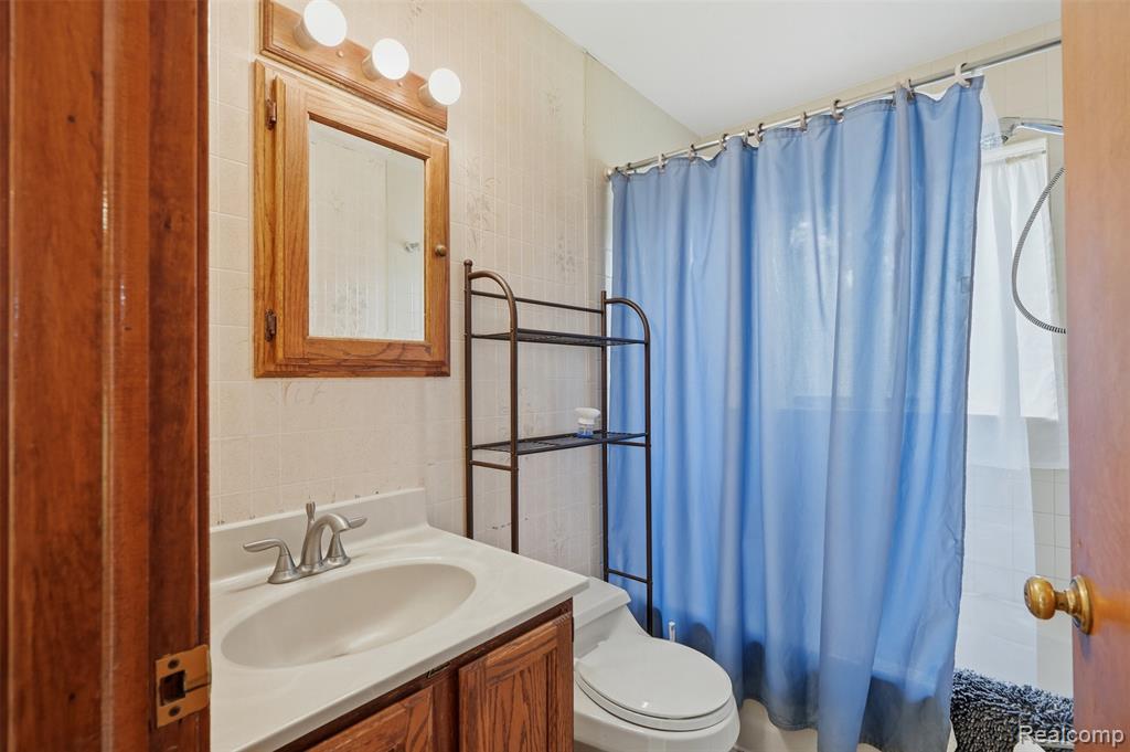 11044 Grand River Avenue, Brighton, MI 48116 — Photo 17