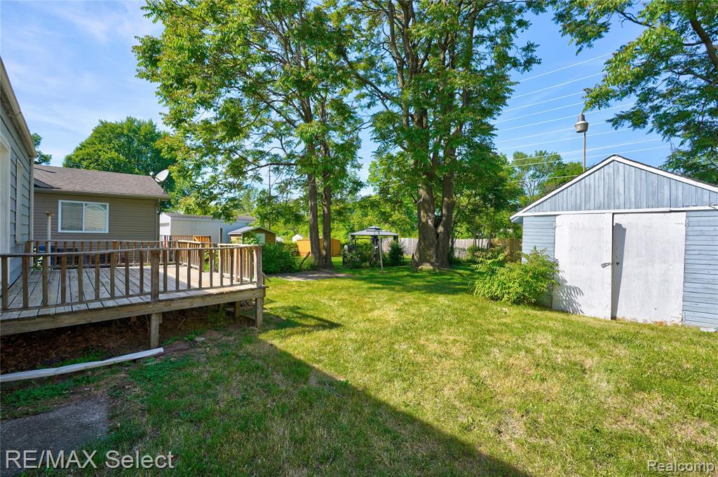 4305 Pengelly Road, Flint, MI 48507 — Photo 5