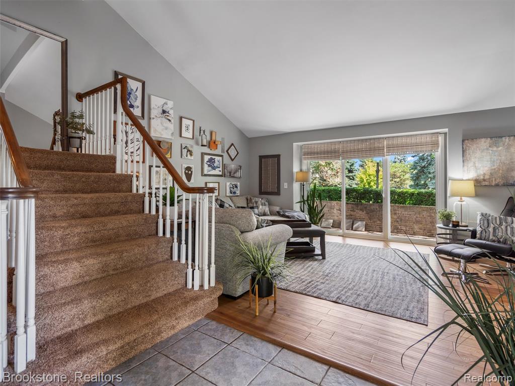 1652 S Hill Circle, Bloomfield Hills, MI 48304 — Photo 7