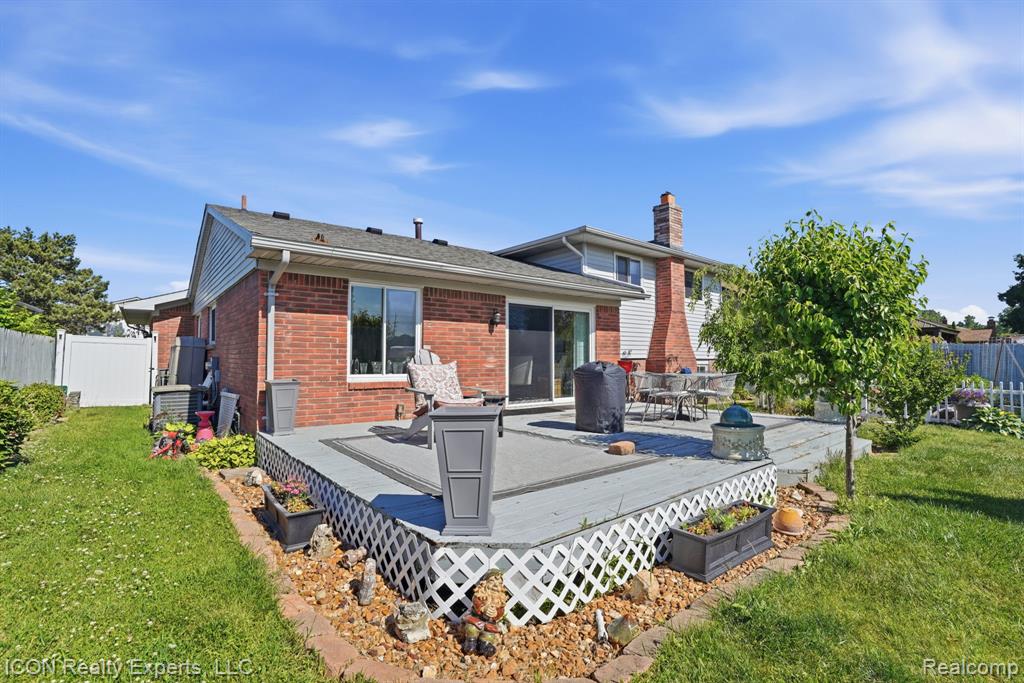 40567 Santoni Drive, Clinton Twp, MI 48038 — Photo 39