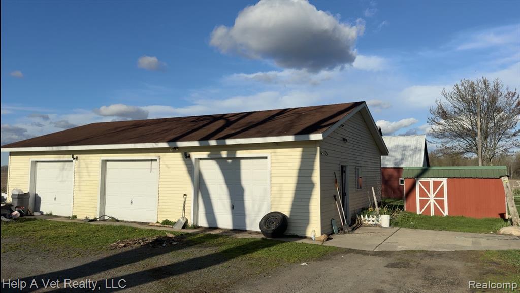 2258 N SCHOENHERR Road, Custer, MI 49405 — Photo 2