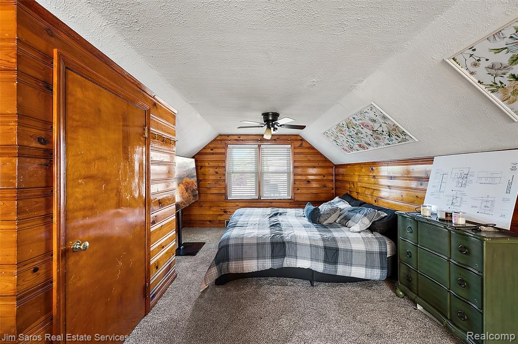 2371 Allard Avenue, Grosse Pointe Woods, MI 48236 — Photo 24