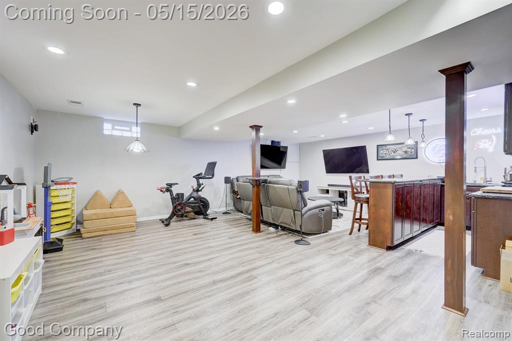 2370 Lansbury Drive, Waterford, MI 48329 — Photo 45