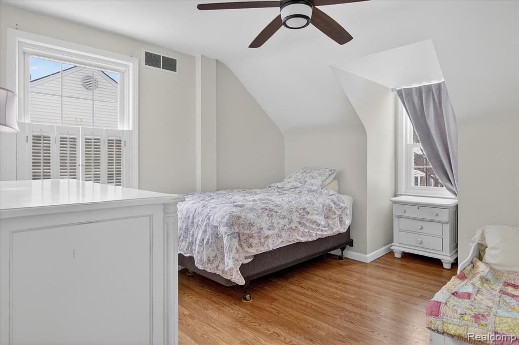 3 Adams Lane, Dearborn, MI 48120 — Photo 34