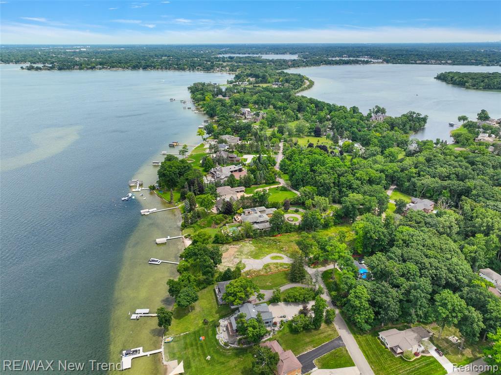 4796 DOW RIDGE Road, Orchard Lake Village, MI 48324 — Photo 28