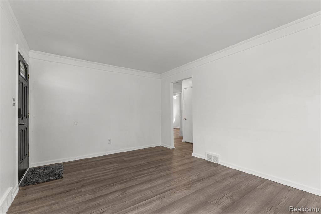 6872 Lathers Street, Garden City, MI — Photo 6