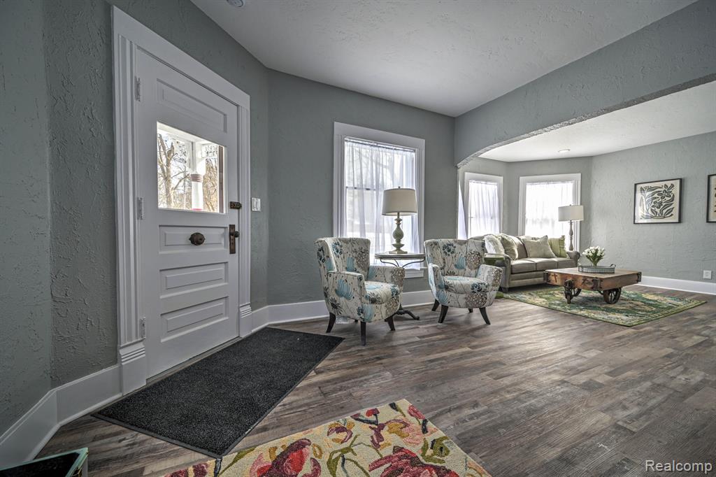 602 S BROAD Street, Holly, MI 48442 — Photo 8