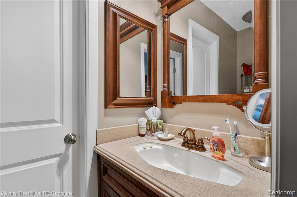 13153 Lake Point Boulevard, Belleville, MI 48111 — Photo 22