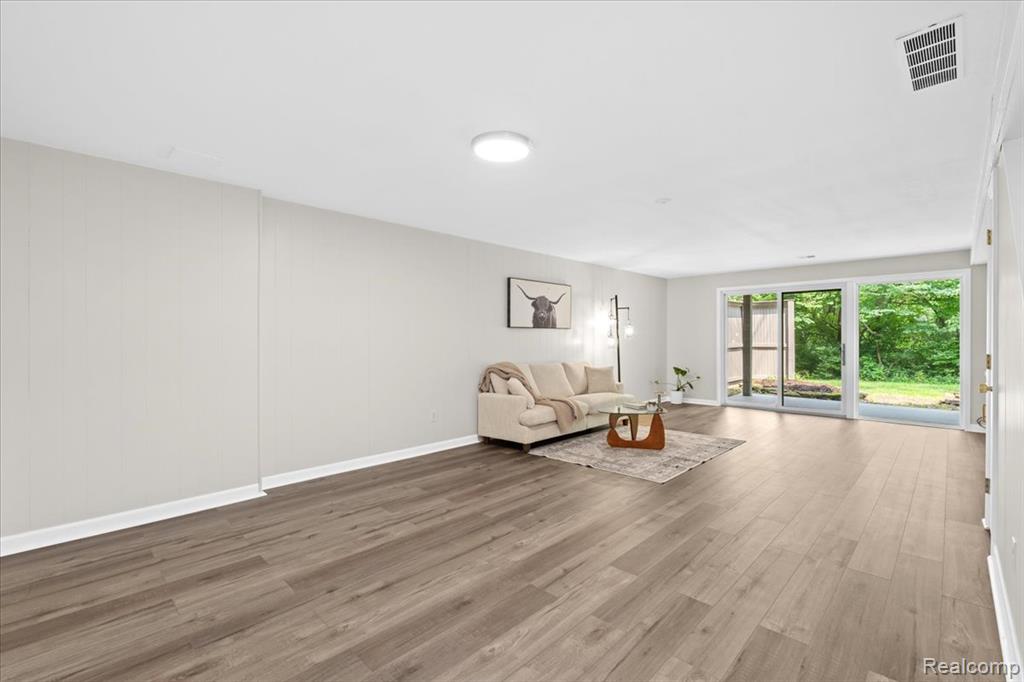 2208 Applewood Court, Ann Arbor, MI 48103 — Photo 24