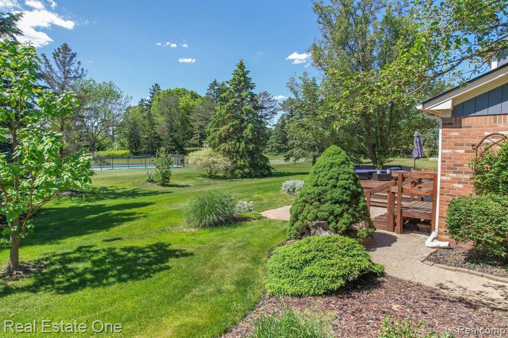 10124 Royce Drive, South Lyon, MI 48178 — Photo 47