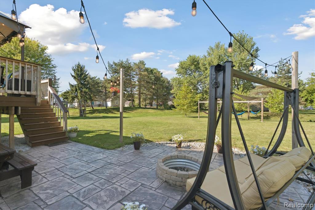 7056 Glenmeadow Court, Grand Blanc, MI 48439 — Photo 40