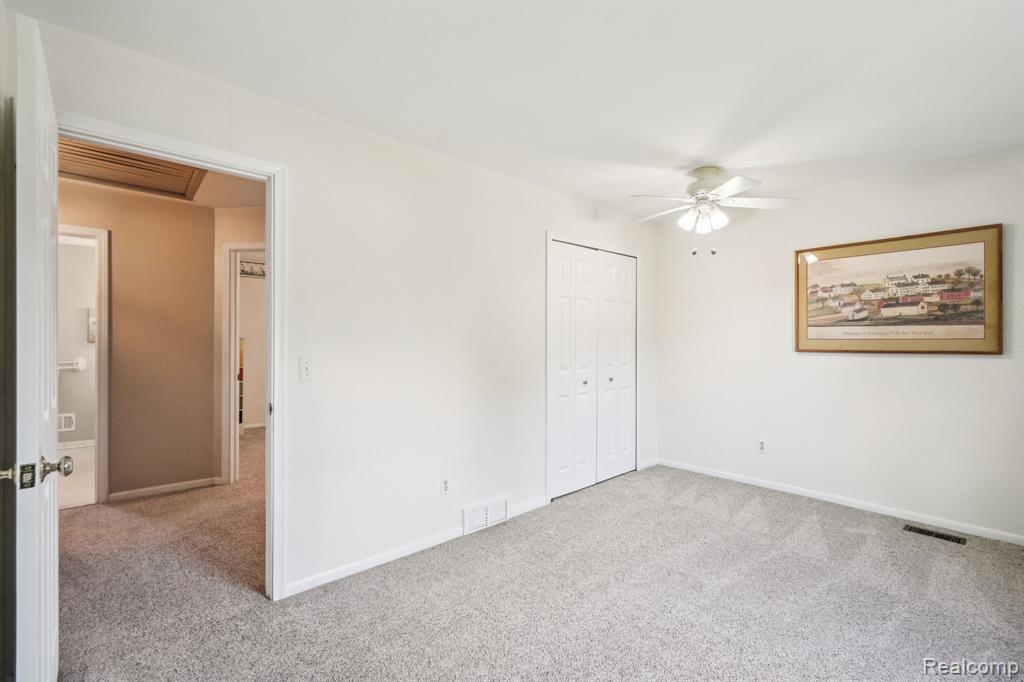 5372 Fieldcrest Drive, Shelby Twp, MI 48316 — Photo 31