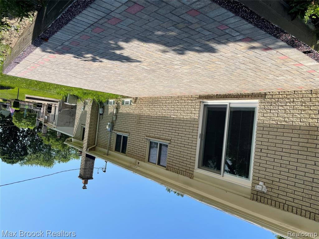 41152 Hollydale Road, Novi, MI — Photo 27