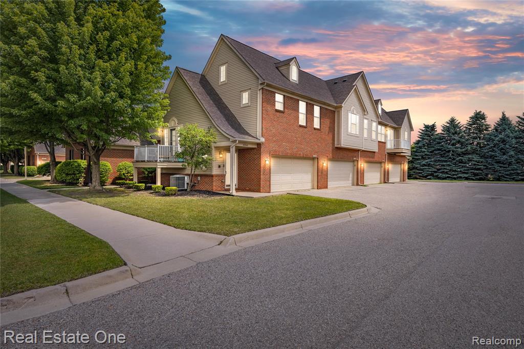 43354 Pendleton Circle, 46, Sterling Heights, MI 48313 — front exterior