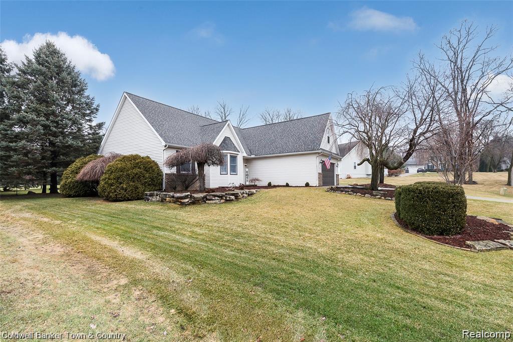 6322 E Horseshoe Trail, Linden, MI 48451 — Photo 3
