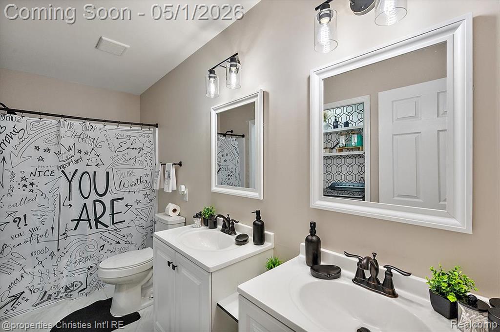46481 E Oak Manor Court, Canton, MI 48187 — Photo 56