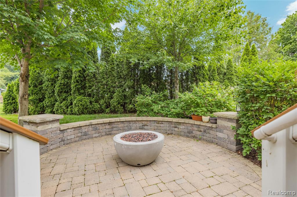 730 Leon Road, Walled Lake, MI 48390 — Photo 50