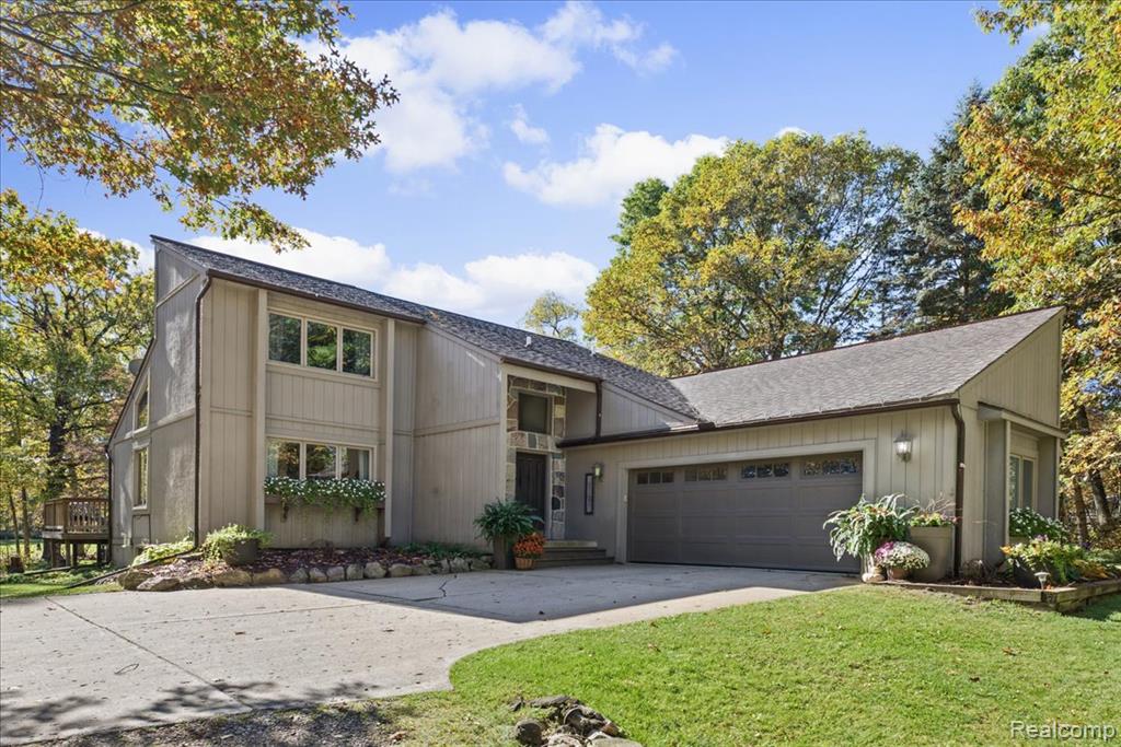 2090 Sherwood Court, Ortonville, MI 48462