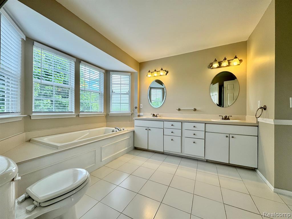 4399 HUNTERS Circle E, Canton, MI 48188 — Photo 13