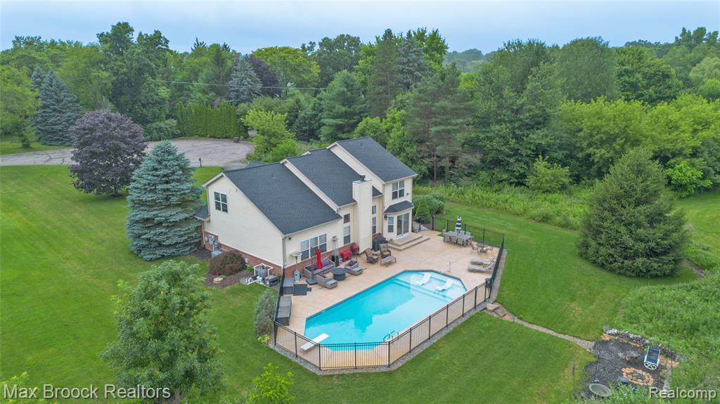 1478 Courtney Court, Hartland, MI 48353 — Photo 71
