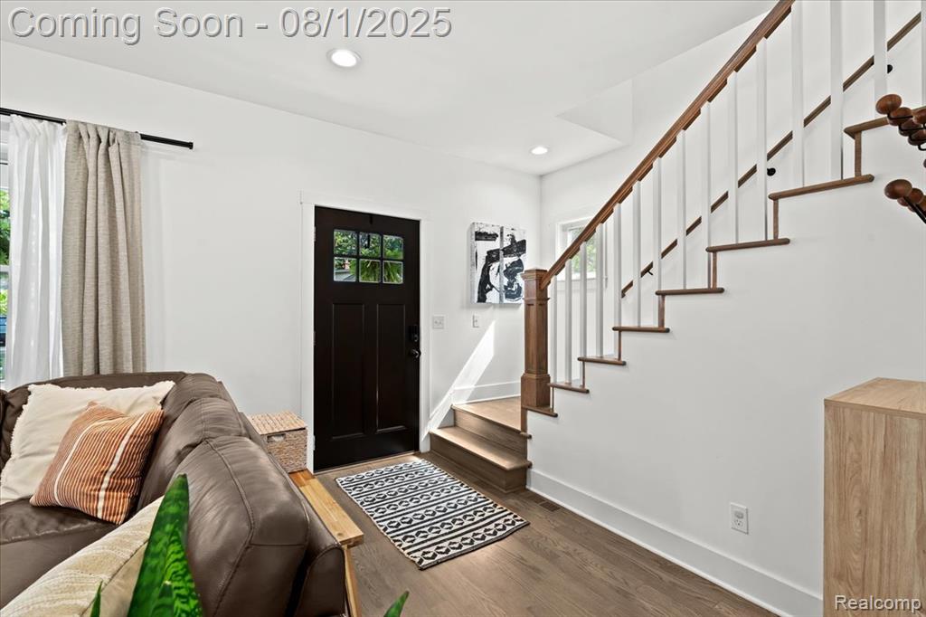 32 Maywood Avenue, Pleasant Ridge, MI — Photo 5