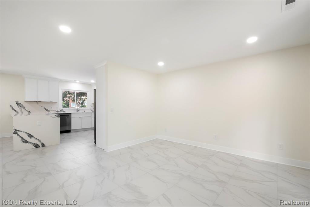 4089 Aberdeen Court, West Bloomfield, MI 48323 — Photo 14