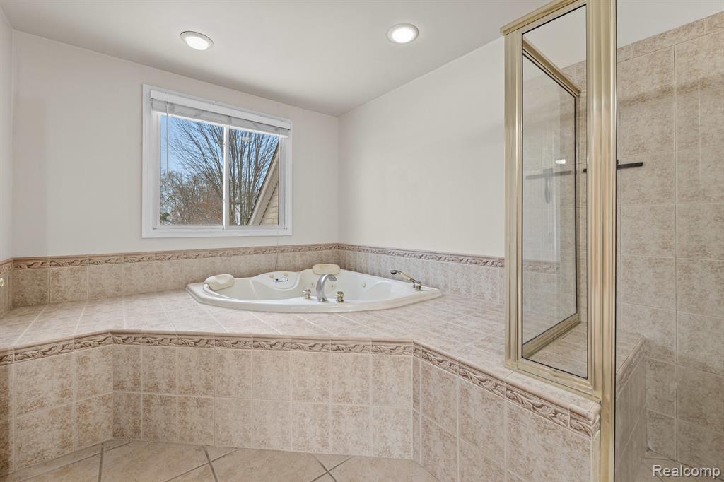 3904 KAELEAF Road, Lake Orion, MI — Photo 34