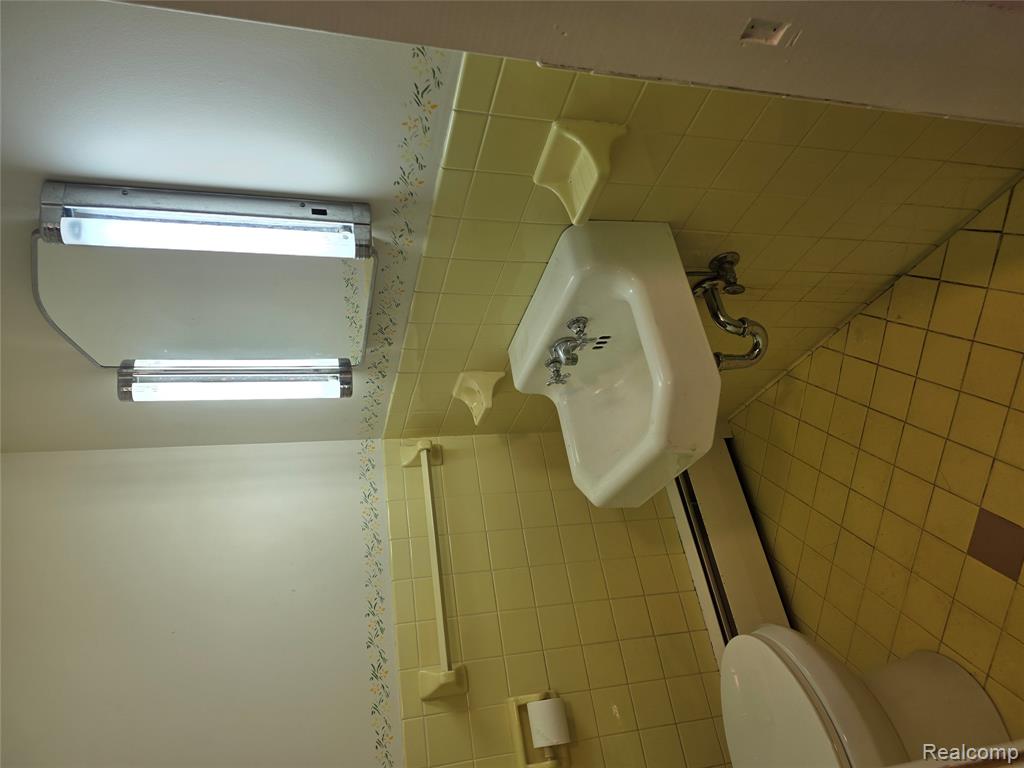 403 East Road, Holly, MI 48442 — Photo 19