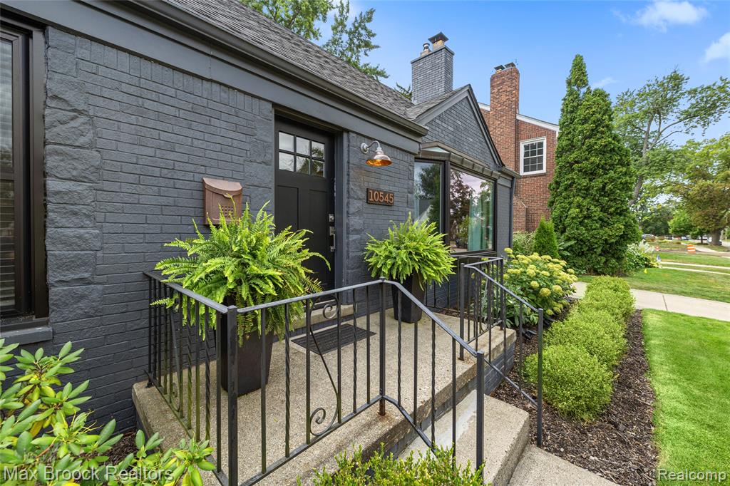 10545 Talbot Avenue, Huntington Woods, MI — Photo 3