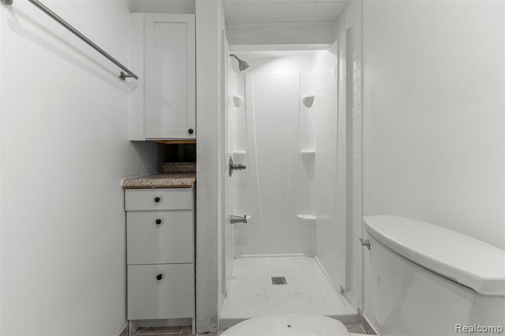 6872 Lathers Street, Garden City, MI — Photo 31