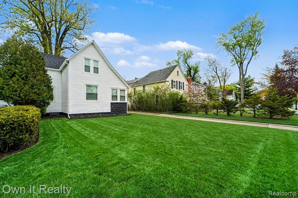 168 Kerby Road, Grosse Pointe Farms, MI 48236 — Photo 29