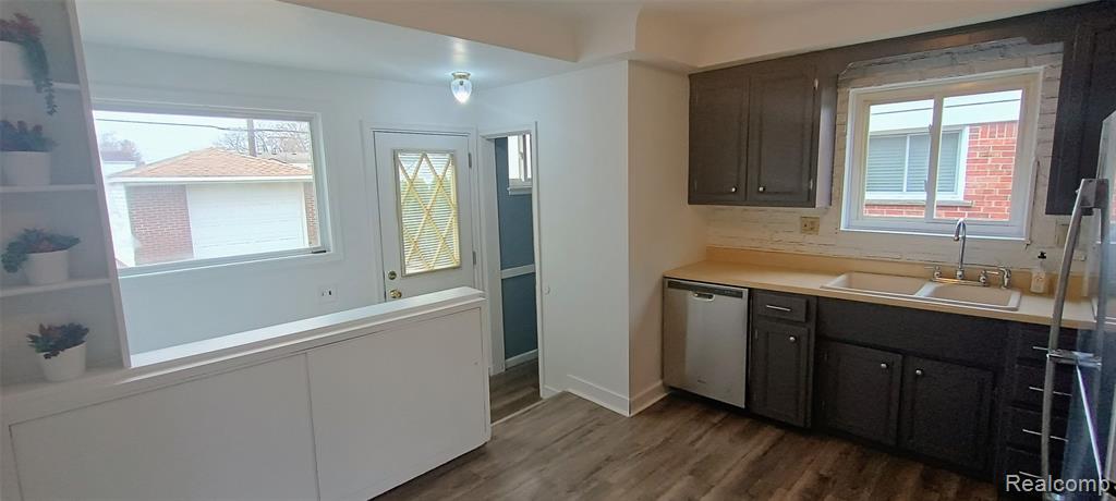 8025 Randy Drive, Westland, MI — Photo 22