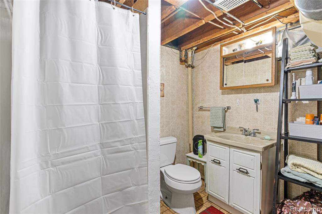 4602 Milton Drive, Flint, MI 48507 — Photo 31