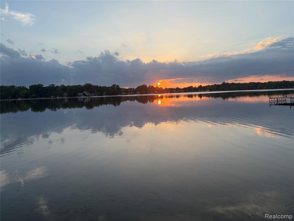 490 Cove View Drive, Waterford, MI 48327 — Photo 53