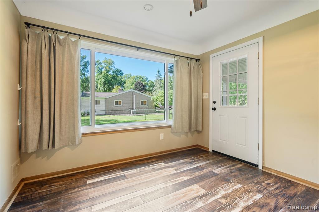 8293 Woodcrest Drive, Grosse Ile, MI 48138 — Photo 22