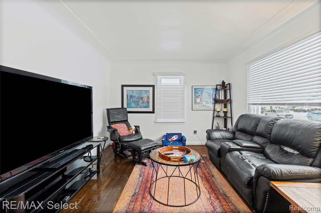 4526 Milton Drive, Flint, MI 48507 — Photo 5