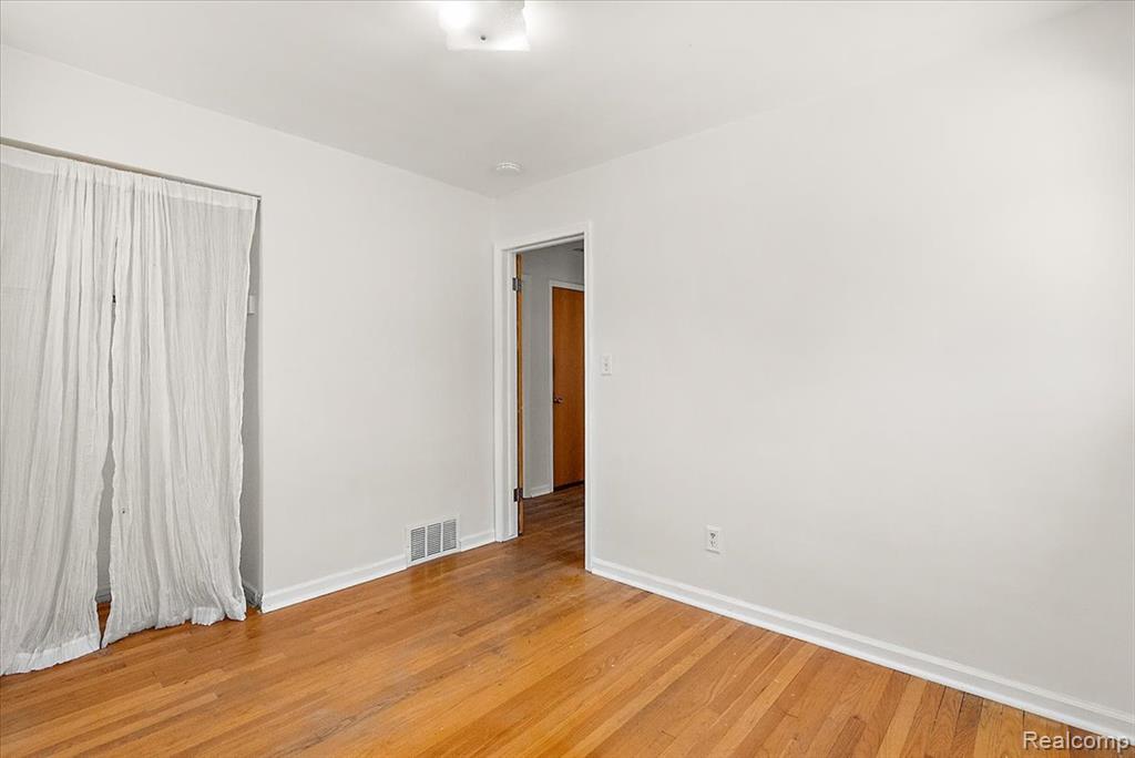 4205 Katherine Street, Dearborn Heights, MI 48125 — Photo 18
