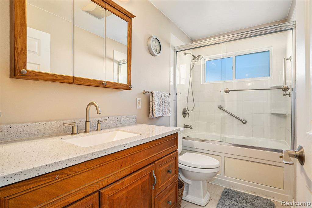 1651 GROVE Road, Ypsilanti, MI 48198 — Photo 11