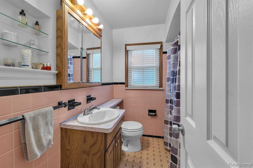 630 N Denwood Street, Dearborn, MI 48128 — Photo 20