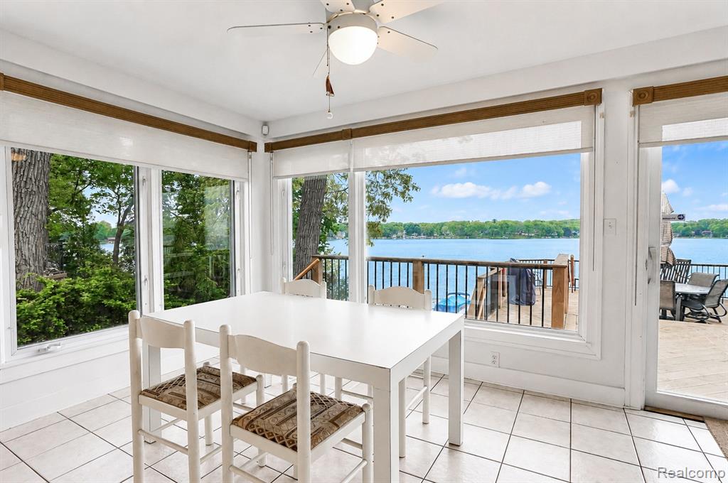3961 Lakewood Drive, Waterford, MI 48329 — Photo 10