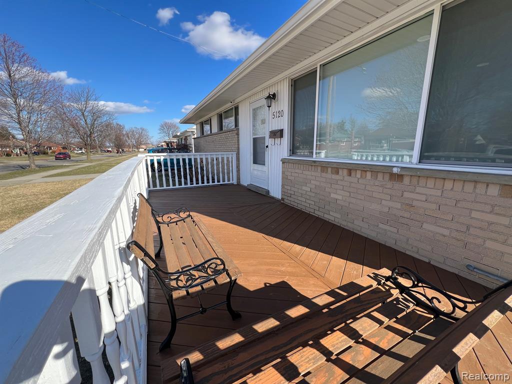 5120 CANTERBURY Lane, Warren, MI 48092 — Photo 4