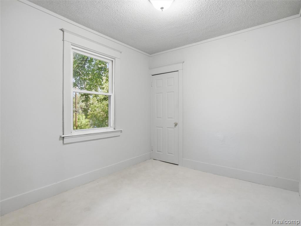 45 Kemp Street, Pontiac, MI 48342 — Photo 14