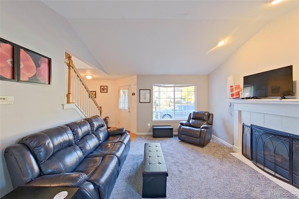 8883 Redstone Drive, 2, Pinckney, MI 48169 — Photo 11