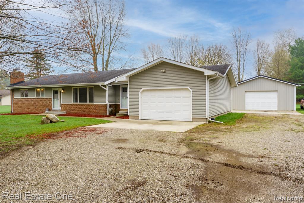 735 Columbiaville Road, Columbiaville, MI 48421 — Photo 2
