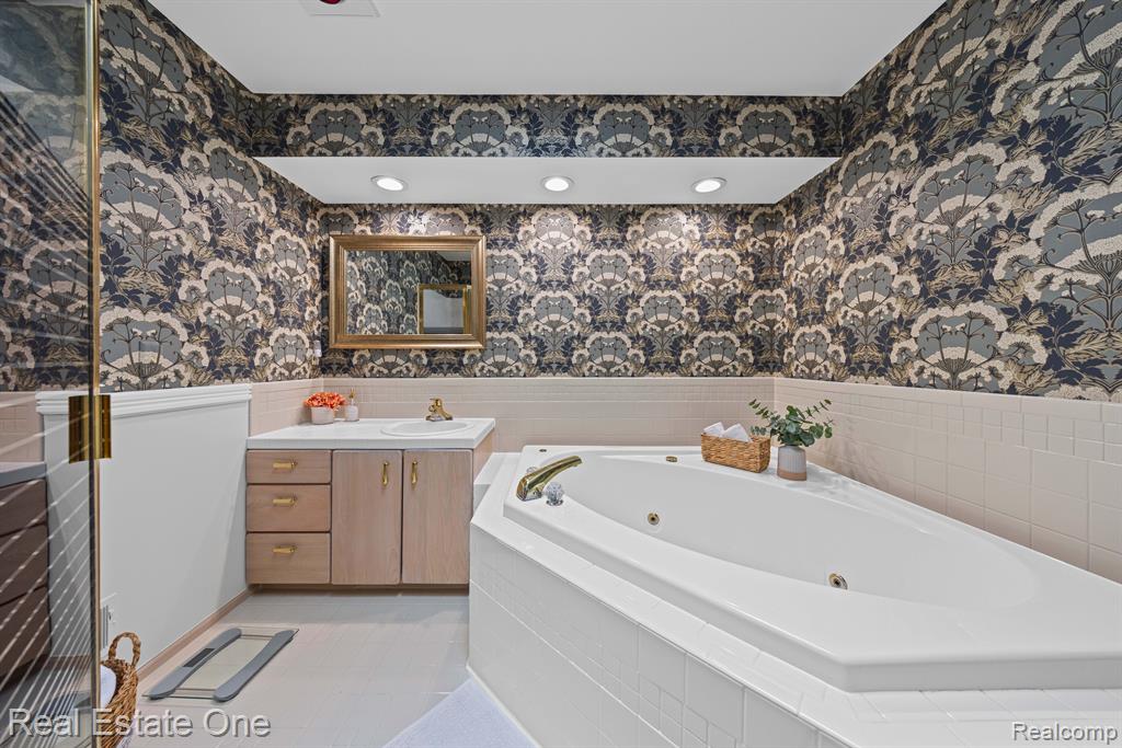 3882 LAKE LAPEER Drive, Metamora, MI 48455 — Photo 31